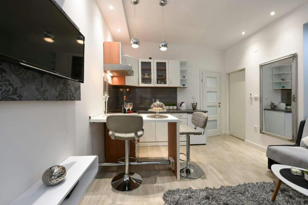 G&T Apartment ซาดาร์ ภายนอก รูปภาพ